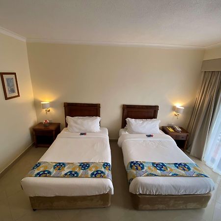 Golden Tulip Dar Es Salaam Hotel Exterior foto