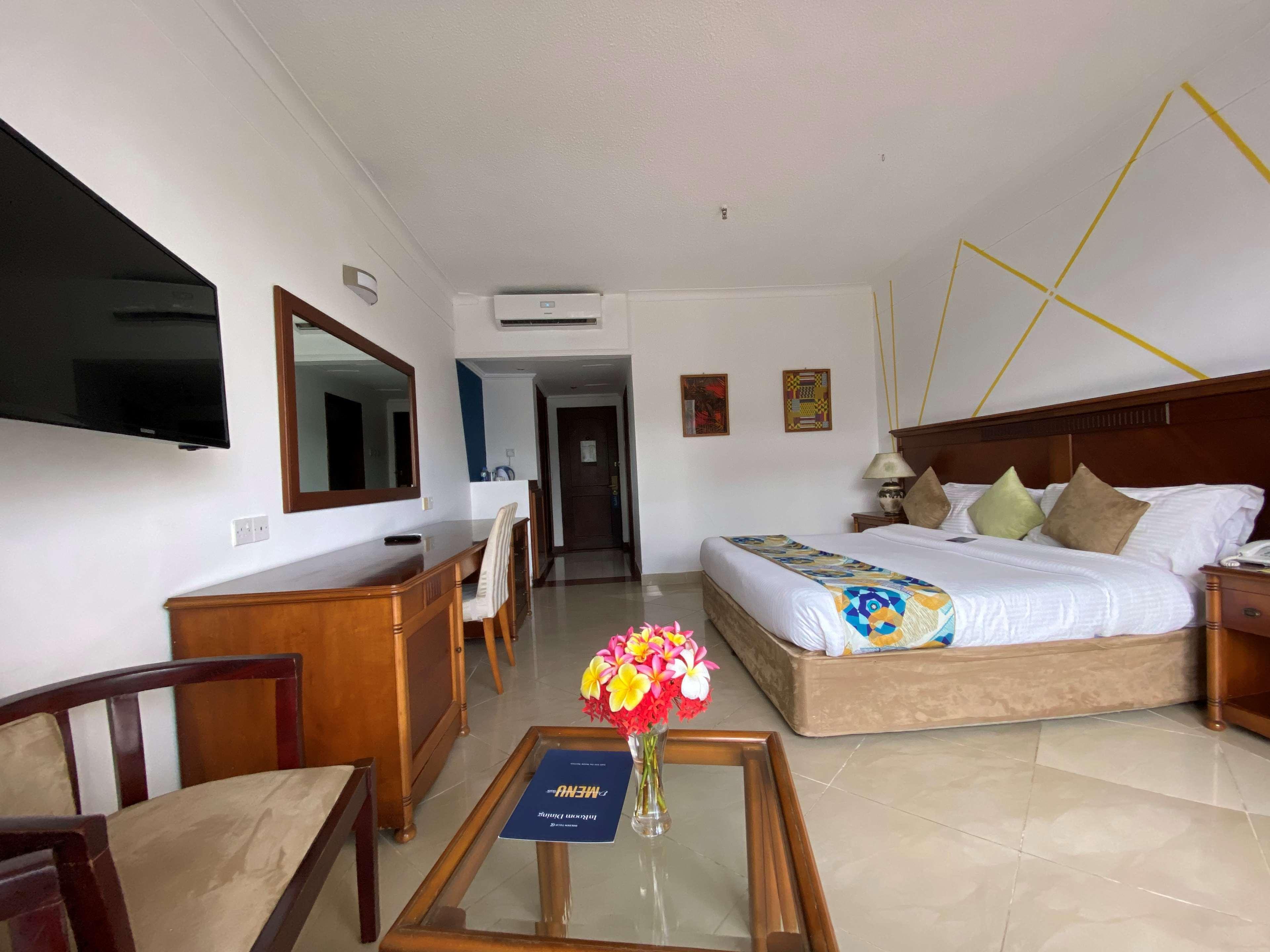 Golden Tulip Dar Es Salaam Hotel Exterior foto