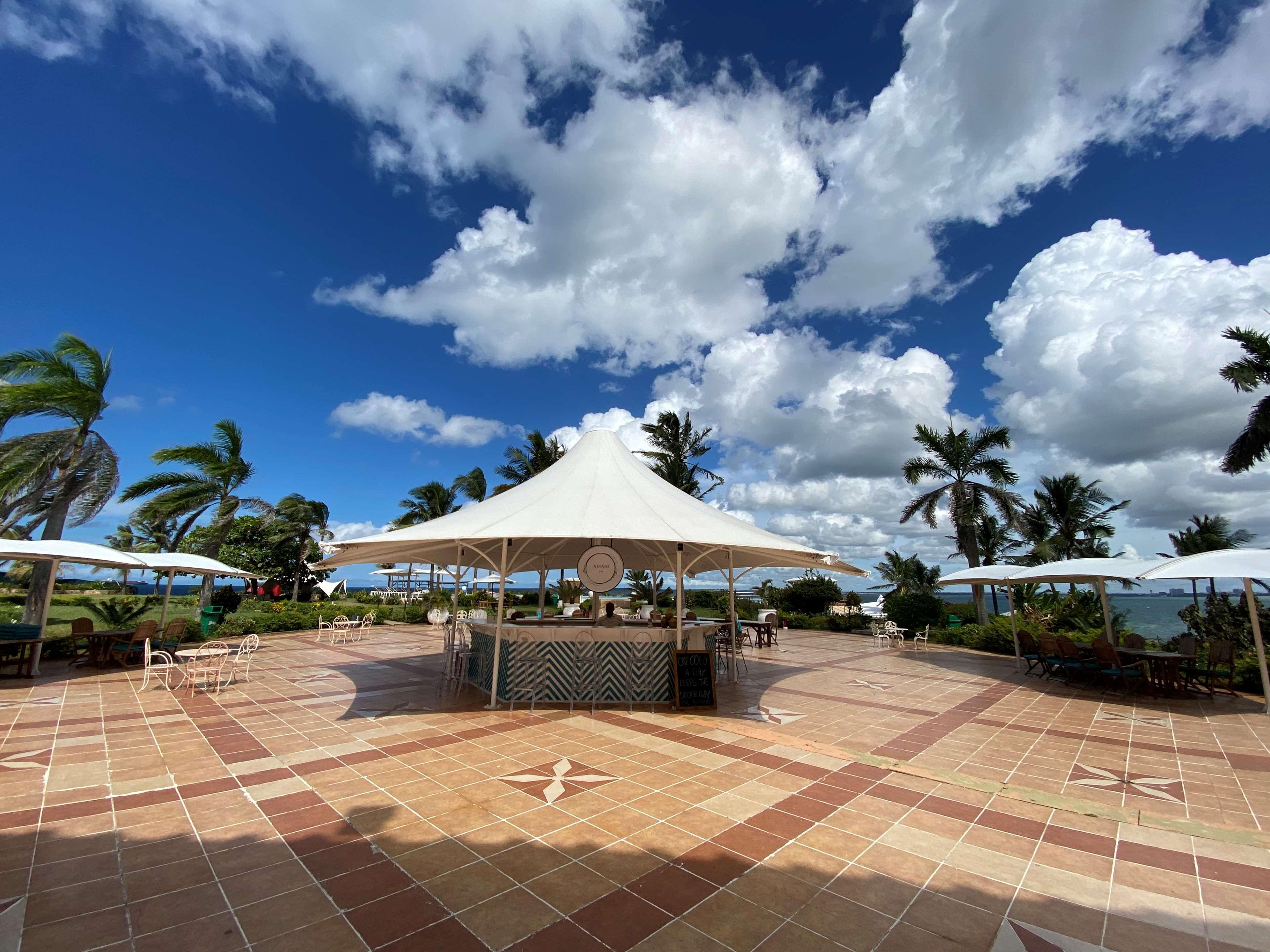 Golden Tulip Dar Es Salaam Hotel Exterior foto