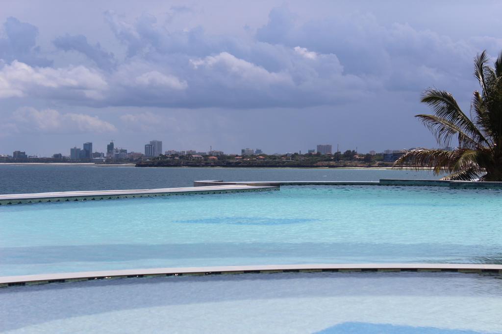 Golden Tulip Dar Es Salaam Hotel Exterior foto
