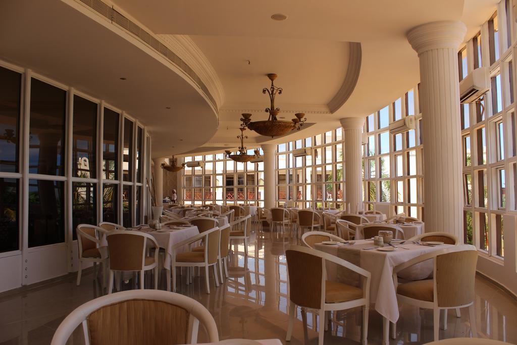 Golden Tulip Dar Es Salaam Hotel Exterior foto
