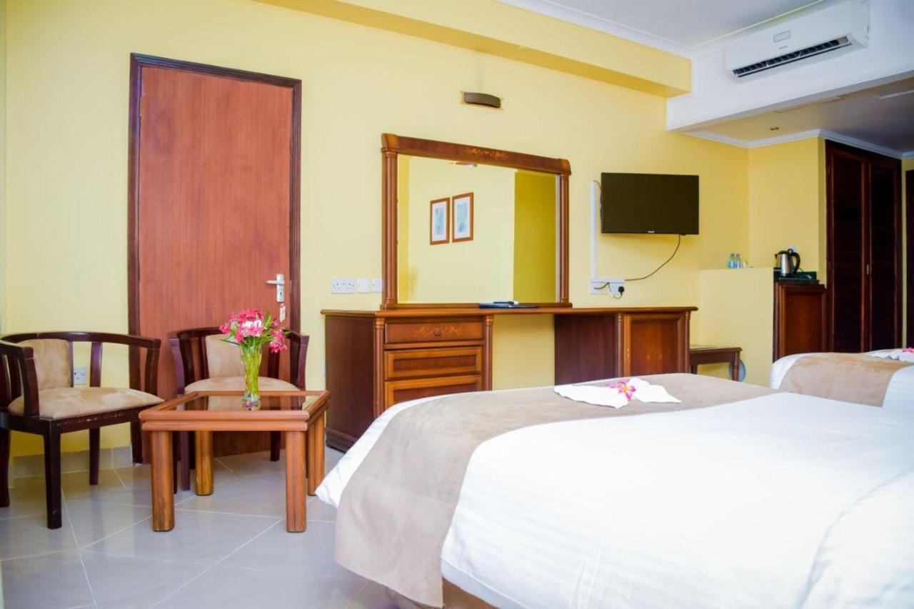 Golden Tulip Dar Es Salaam Hotel Exterior foto