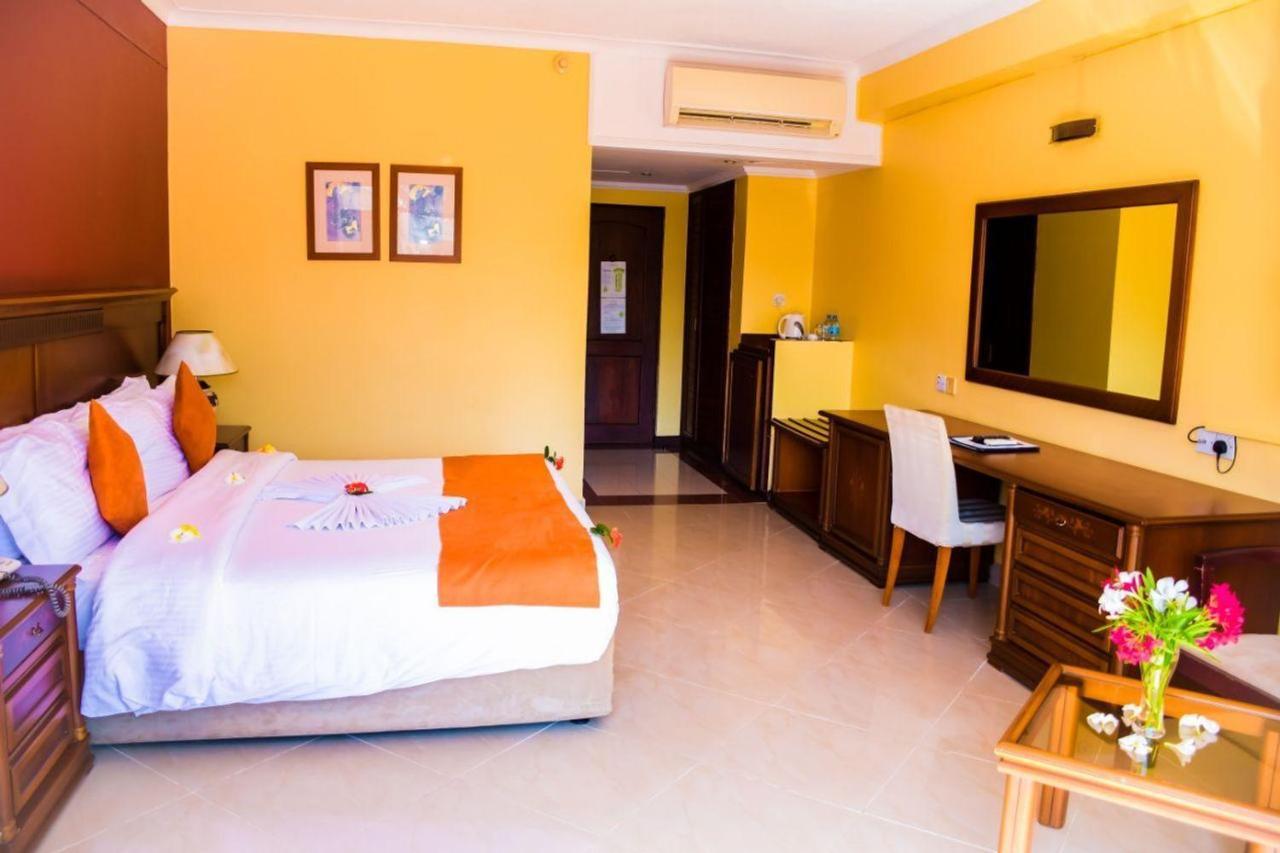 Golden Tulip Dar Es Salaam Hotel Exterior foto